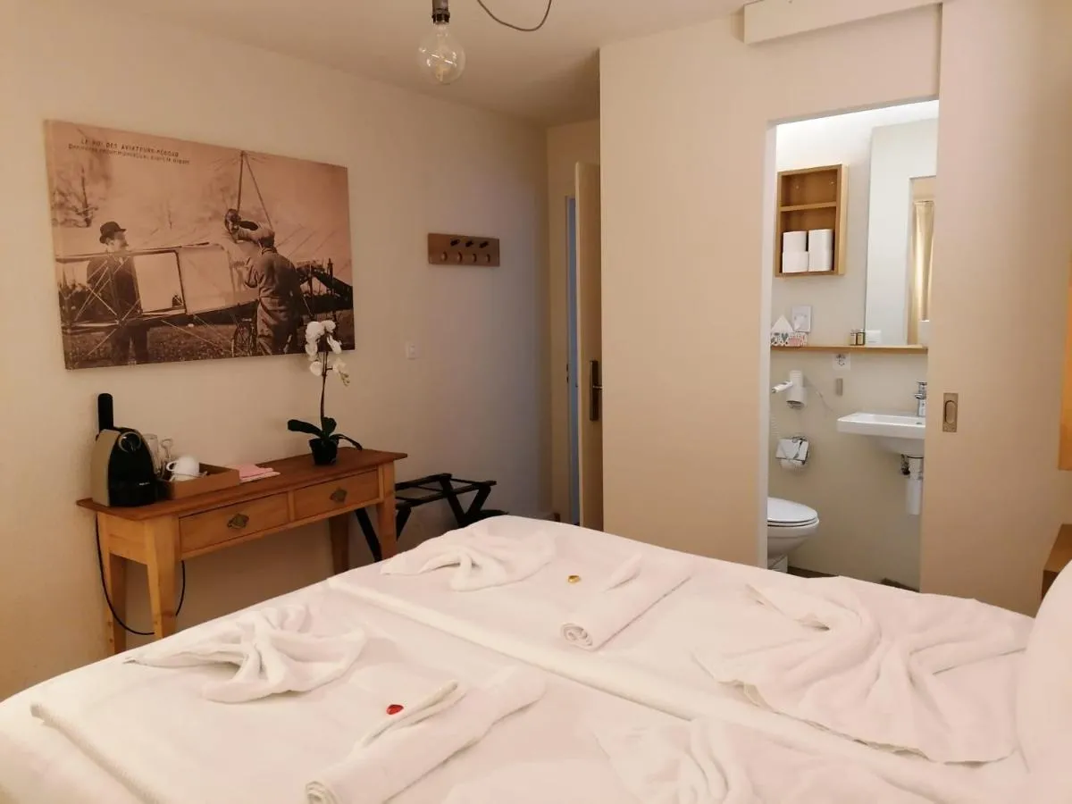 Image 2 of Easy-Living Buholz Hoch 12