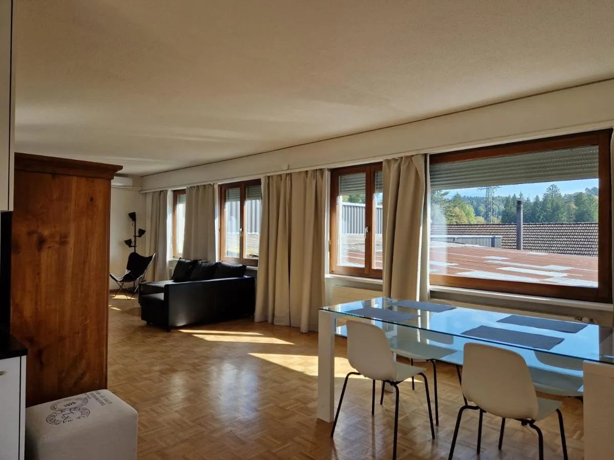 Image 3 of Easy-Living Buholz Hoch 12