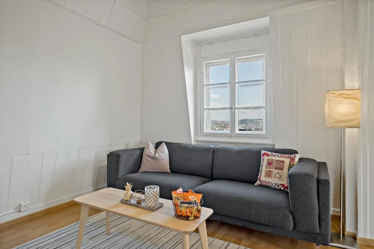 Image 5 of Erlen home
