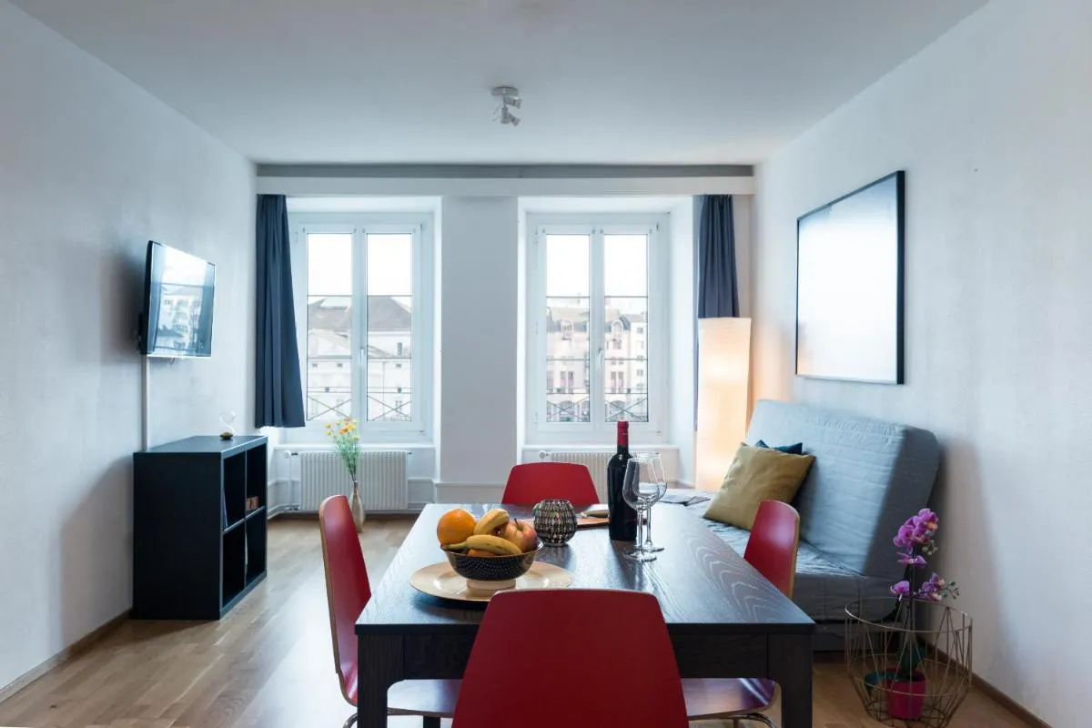 Image 4 of HITrental Chapel Bridge Apartments