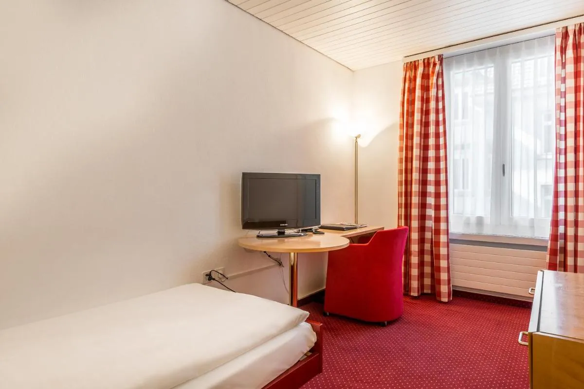 Image 2 of Hotel Alpina Luzern