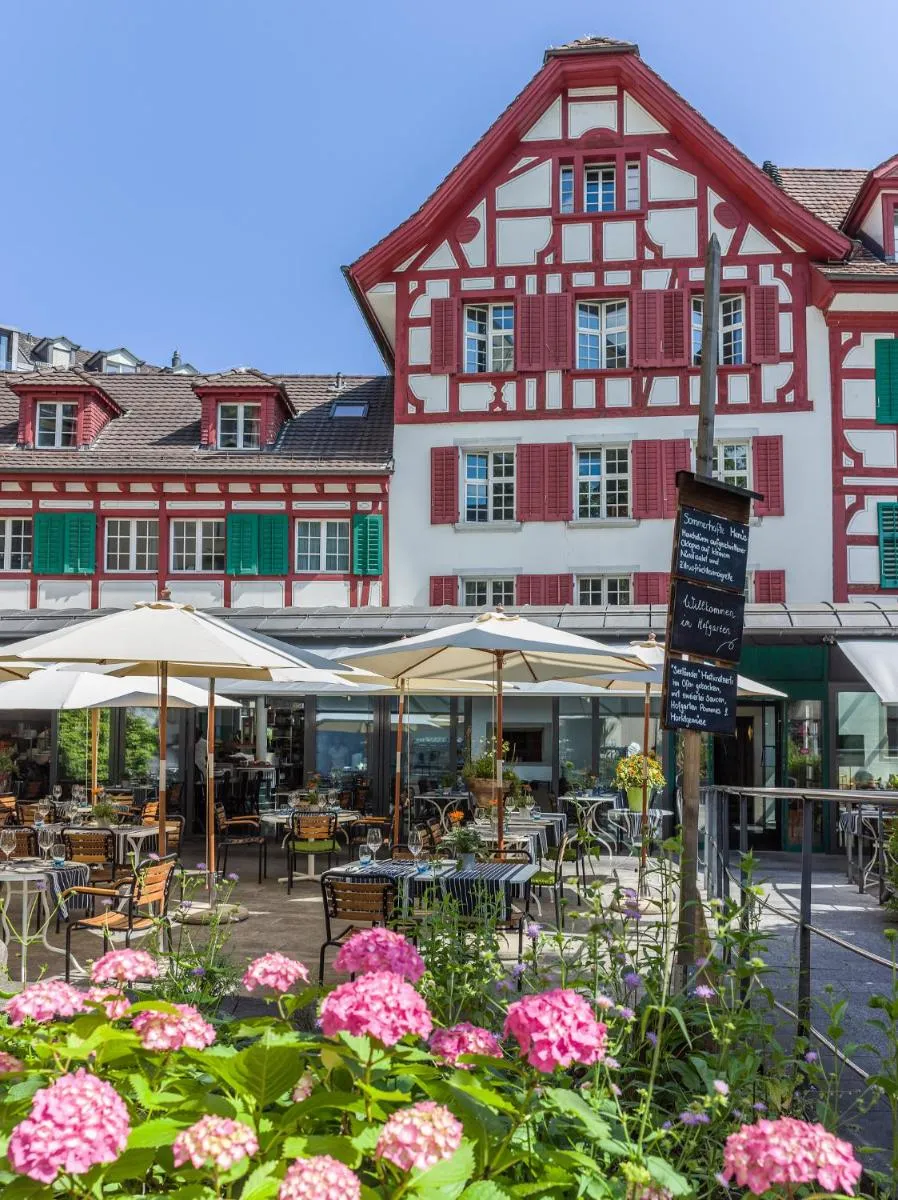 Image 4 of Hotel Hofgarten Luzern