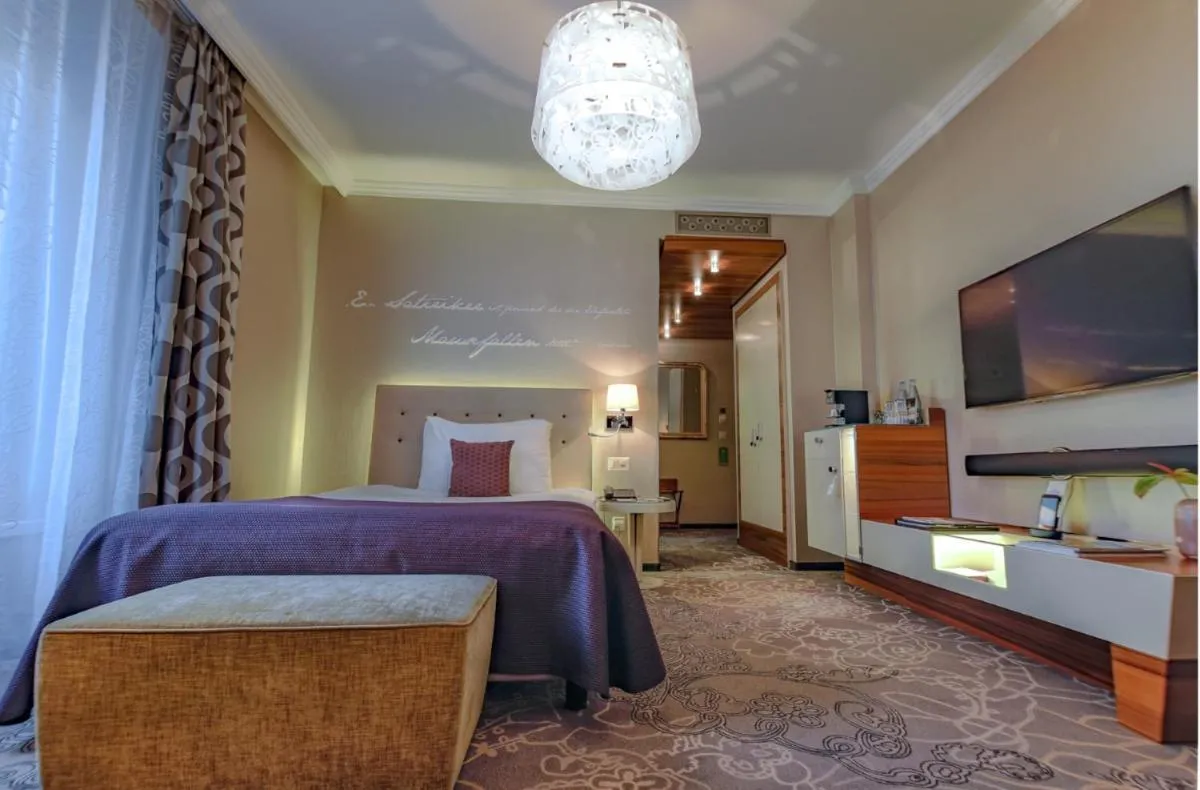 Image 6 of Hotel Schweizerhof Luzern