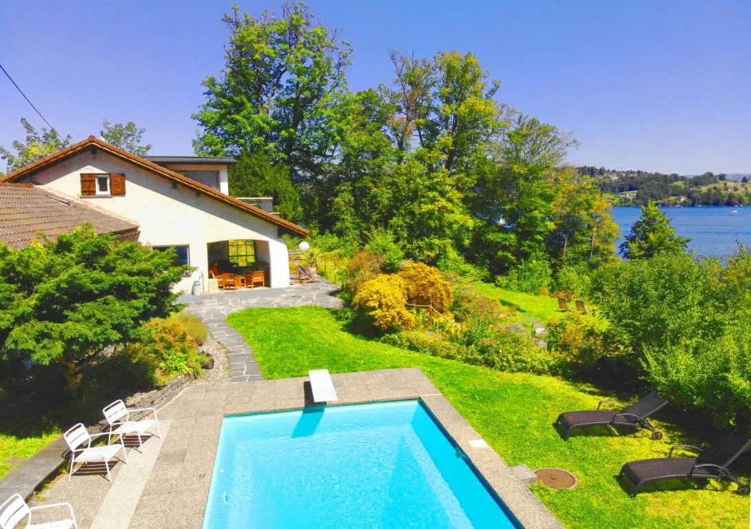 Image of Lake Villa Lotus