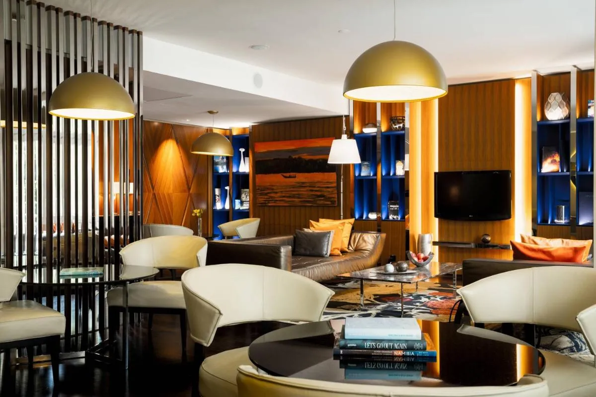 Image 4 of Renaissance Lucerne Hotel