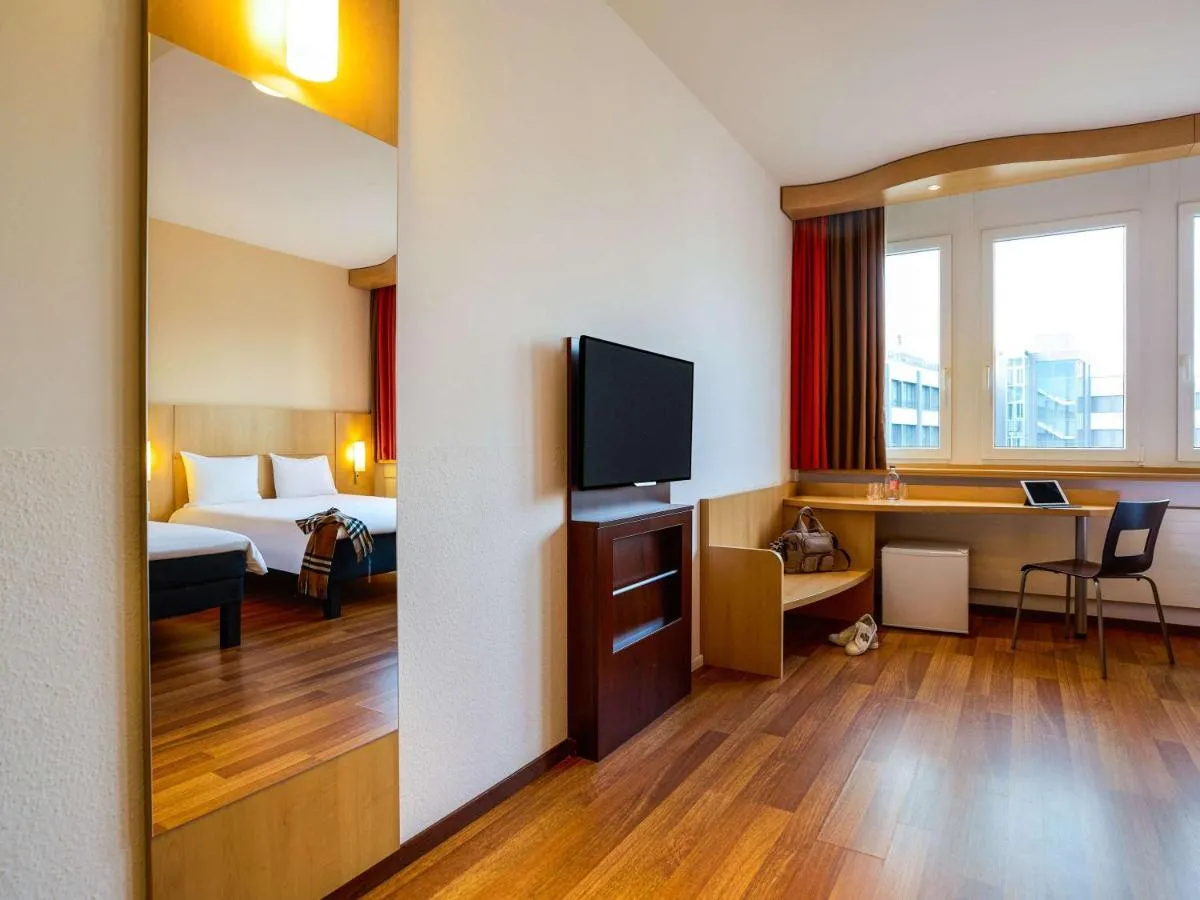 Image 3 of ibis Luzern Kriens